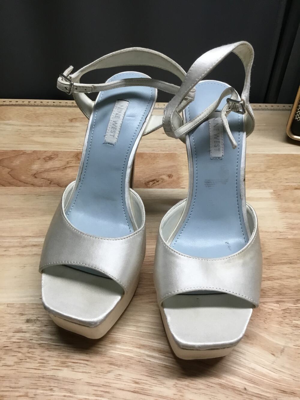Nine West Legacy Bridal Platform Stiletto Dress Sandals Women's 7 Silver Leather